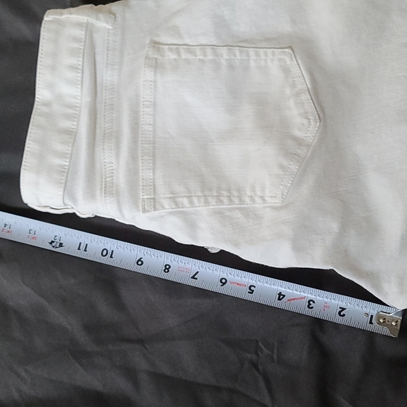 Loft midrise white jeans w/frayed ankles - Picture 9 of 13